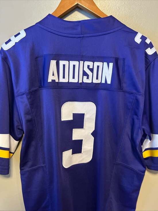 Nike - Picture 5 of 12